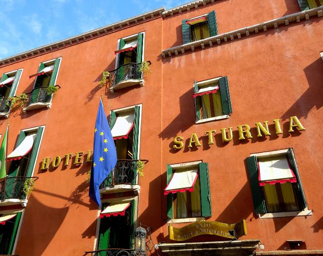 Hotel Saturnia & International - Außenansicht