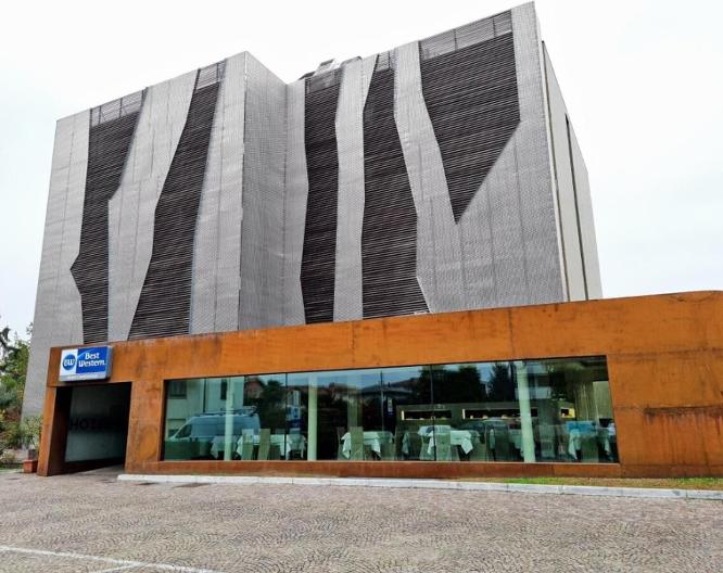 Best Western Hotel Continental - Außenansicht