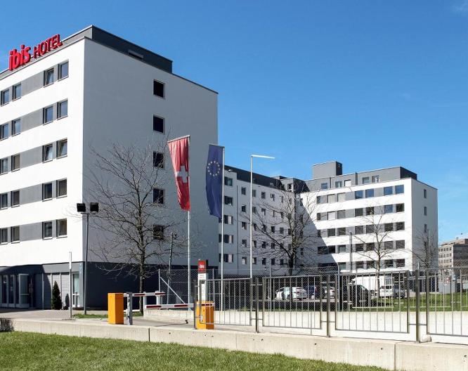 Ibis Zürich Messe-Airport - Außenansicht
