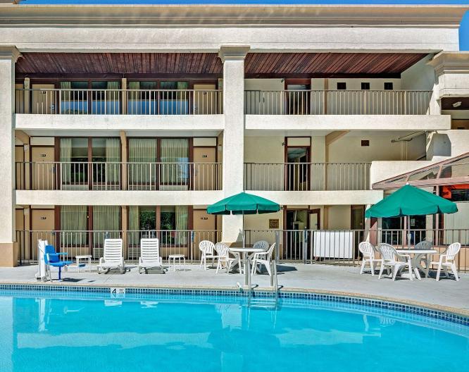 Days Inn Absecon - Atlantic City - Außenansicht