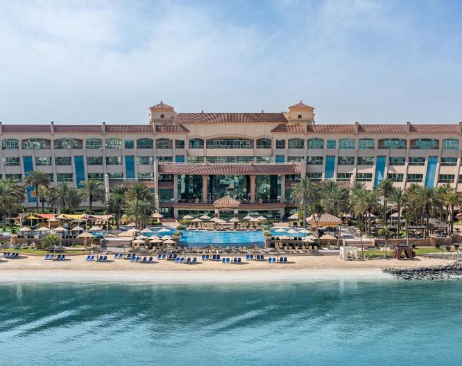 Al Raha Beach Hotel - Außenansicht