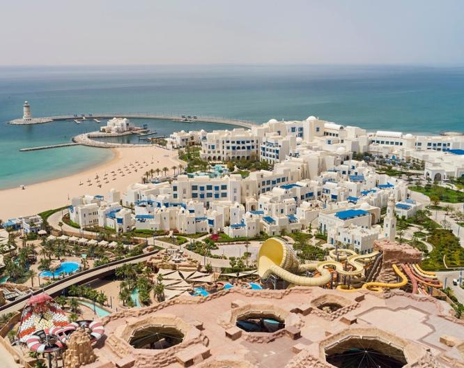 Hilton Salwa Beach Resort & Villas - Außenansicht