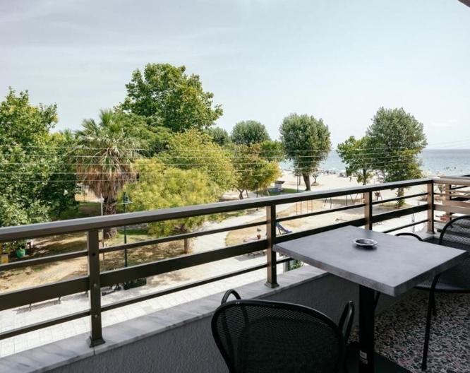 Aqua Beachfront Elegant Hotel by Ammos Hotels & Villas - Landschaft