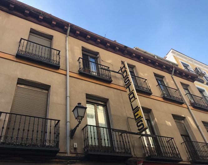 Hostal Los Perales - Außenansicht