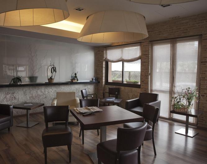 Hotel Restaurant Can Josep - Essen und Trinken