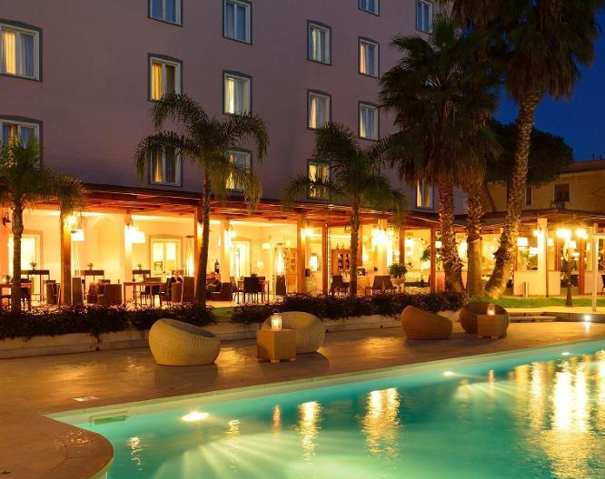 Hotel Isola Sacra Rome Airport - Außenansicht