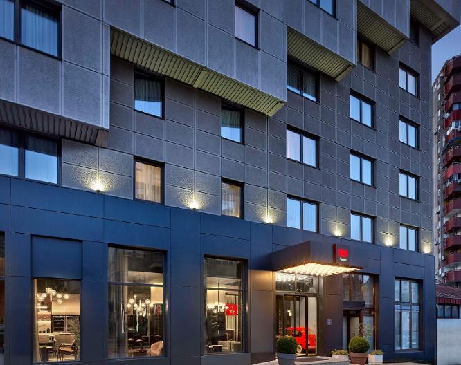 Radisson RED Belgrade - Außenansicht