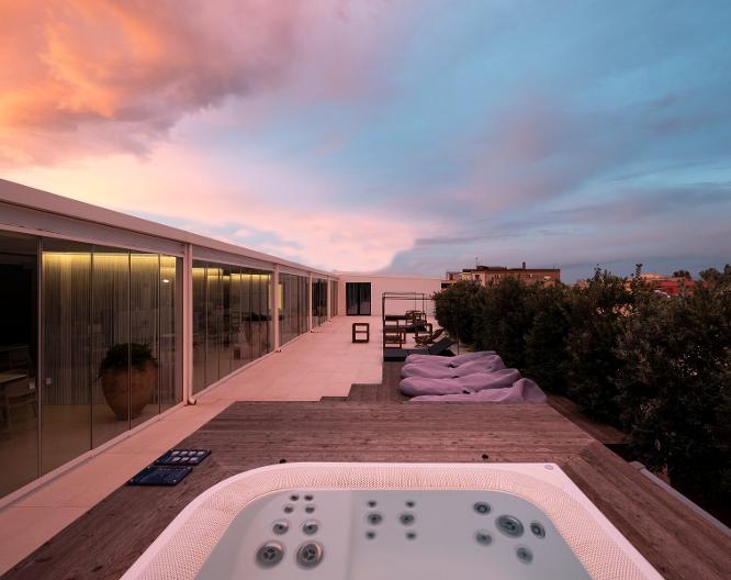 Alkamuri Posh Hotel & Spa - Pool