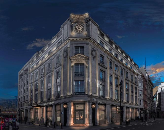 The Trafalgar St. James London, Curio Collection by Hilton - Außenansicht