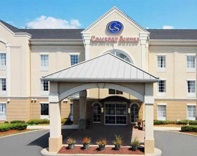 Comfort Suites Newark - Außenansicht