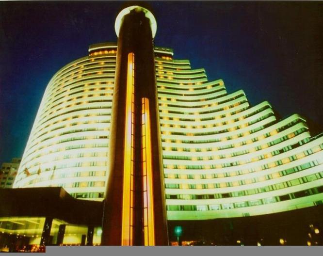 Hua Ting Hotel & Towers - Außenansicht