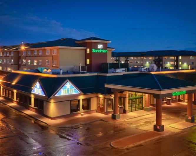 Sandman Hotel Grand Prairie - Außenansicht