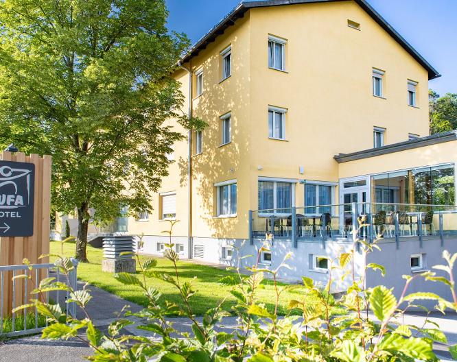 JUFA Hotel Stubenbergsee - Außenansicht
