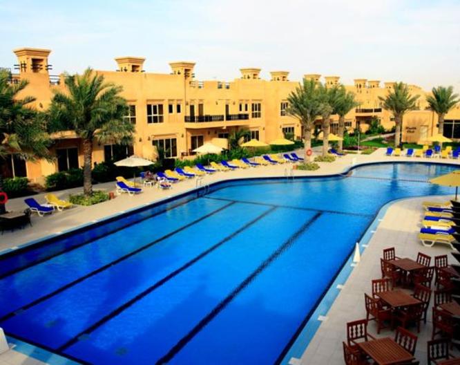 Al Hamra Village Hotel - Außenansicht