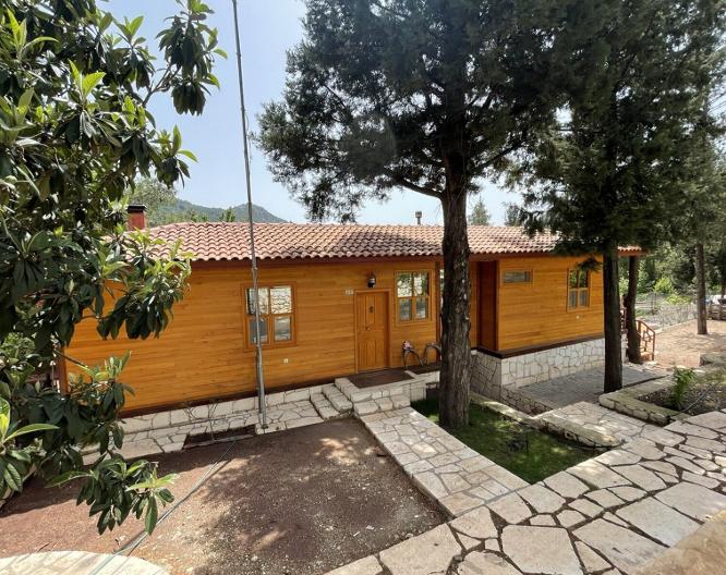 Trinitys Ulupinar - Außenansicht