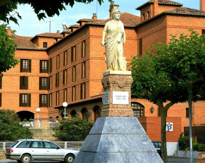 Parador de Calahorra - Außenansicht