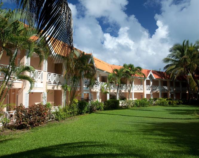 Coco Reef Resort & Spa - Außenansicht