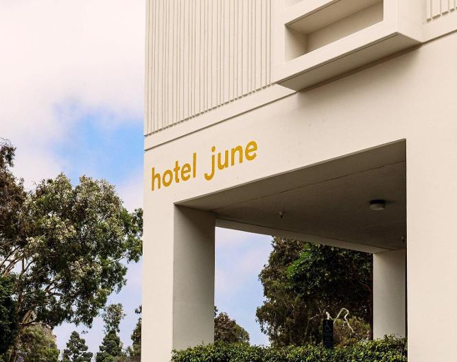 Hotel June West LA - Außenansicht