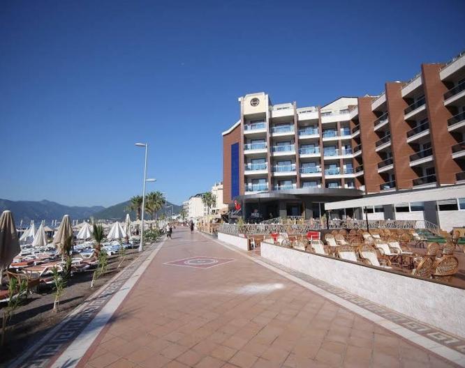 Point Beach Hotel - Vue extérieure