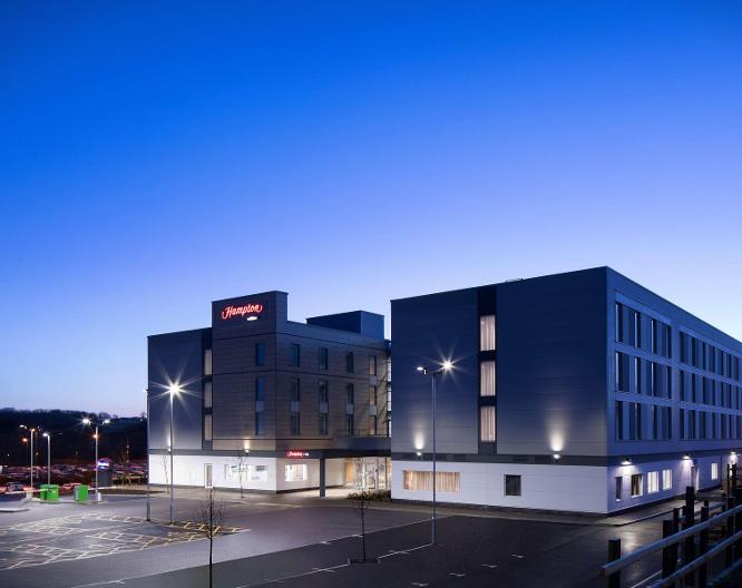 Hampton by Hilton Bristol Airport - Außenansicht