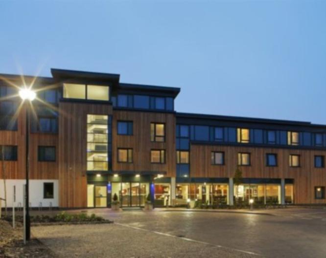 Holiday Inn Express Cambridge-Duxford M11 J10 - Außenansicht