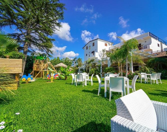 Hotel Ristorante La Bussola - Außenansicht