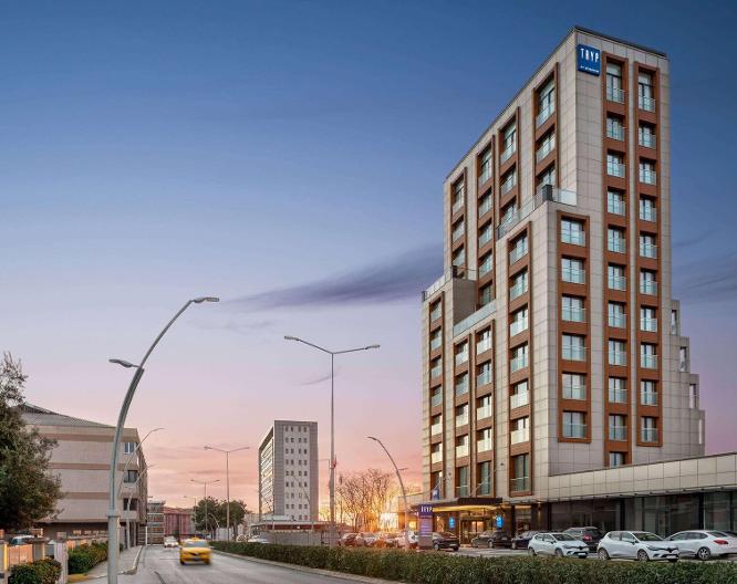 Tryp by Wyndham Istanbul Topkapi - Außenansicht