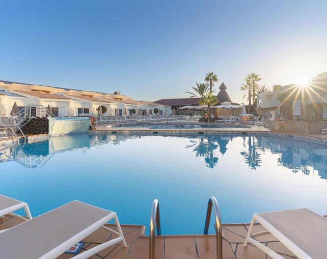 Arena Suite Hotel - Außenansicht