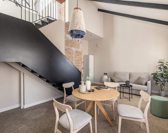 Apartamentos Líbere Málaga Teatro Romano - Essen und Trinken