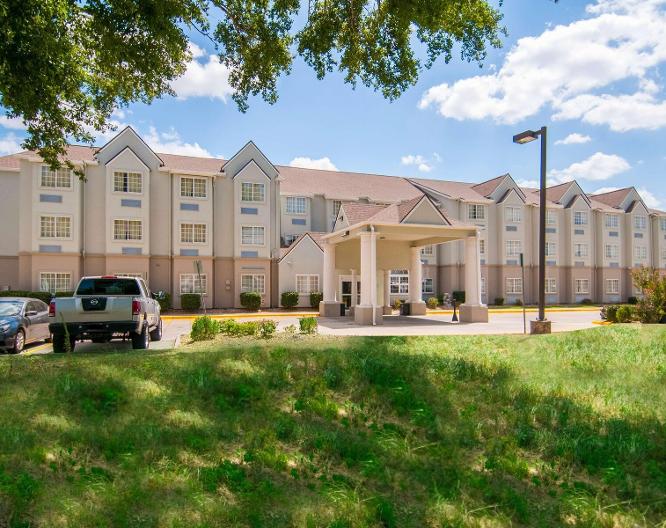 Microtel Inn & Suites by Wyndham Scott Lafayette - Außenansicht