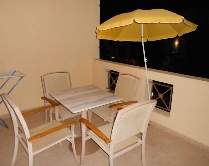 Lambrinos Suites - Essen und Trinken