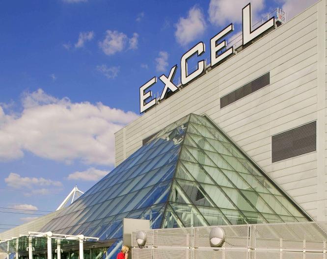 ibis London Canning Town - Außenansicht