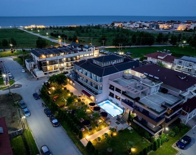 Hotel Yakinthos - Außenansicht