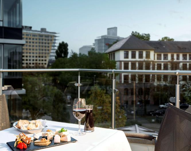 NH Villa an der Messe - Landschaft
