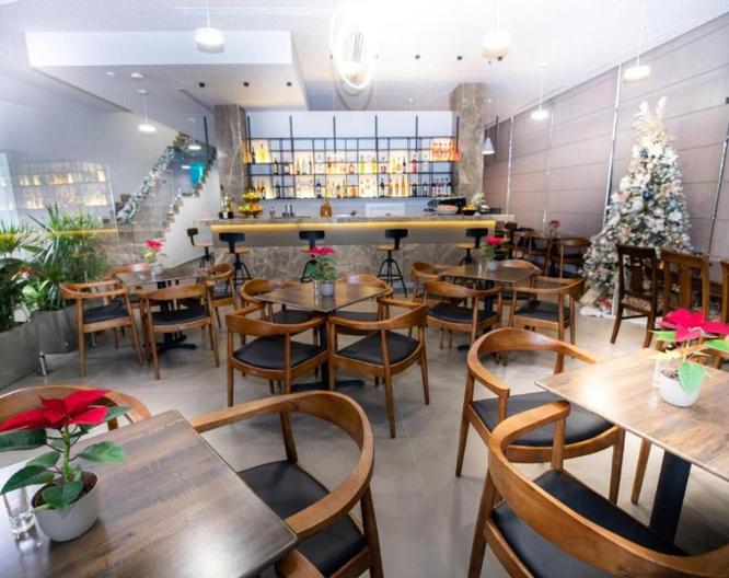 Metro Hotel Tirana - Repas et boissons