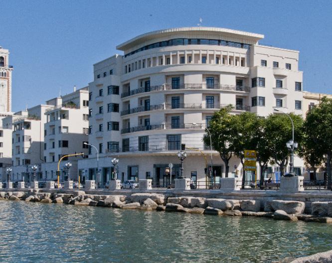 JR Hotels Bari Grande Albergo delle Nazioni - Außenansicht