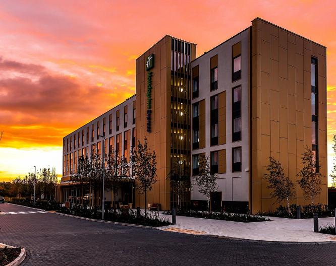 Holiday Inn Express Bicester - Außenansicht