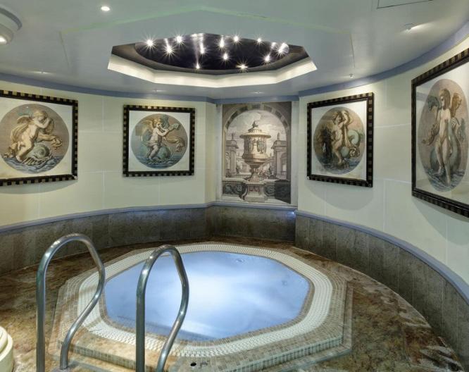 Leonardo Royal Hotel London City - Pool