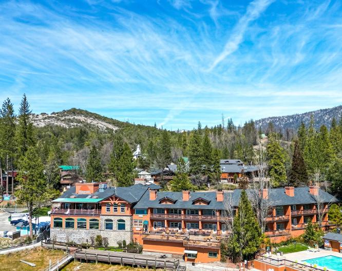 The Pines Resort - Vue extérieure