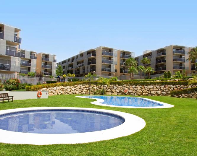 Rentalmar Paradise Village Families only - Außenansicht