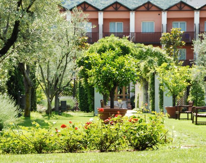 Iseolago Hotel - Außenansicht