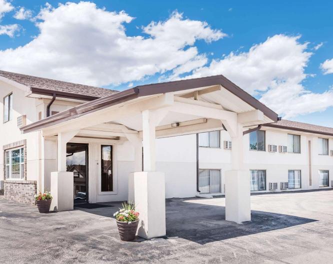 Super 8 by Wyndham Belle Fourche SD - Außenansicht