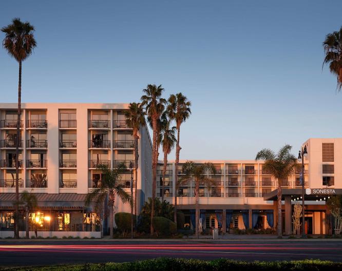 Crowne Plaza Redondo Beach & Marina - Außenansicht