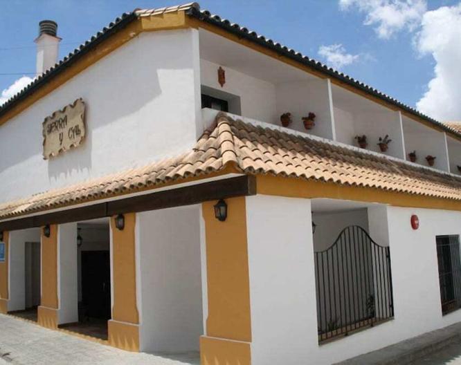 Hotel Sierra y Cal - Außenansicht