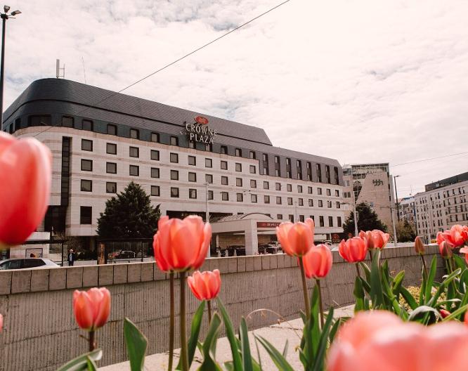 Crowne Plaza Bratislava - Außenansicht