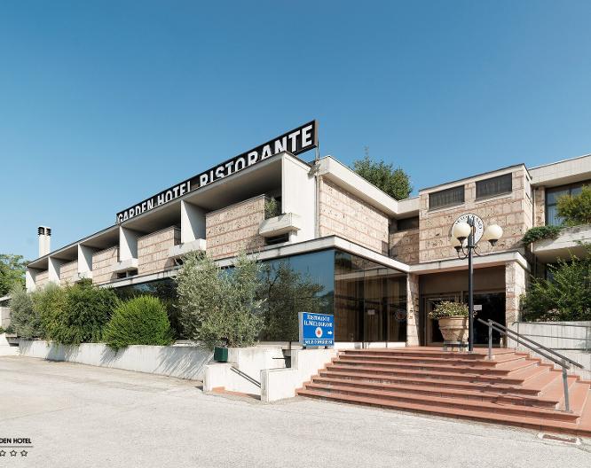Garden Hotel - Vue extérieure