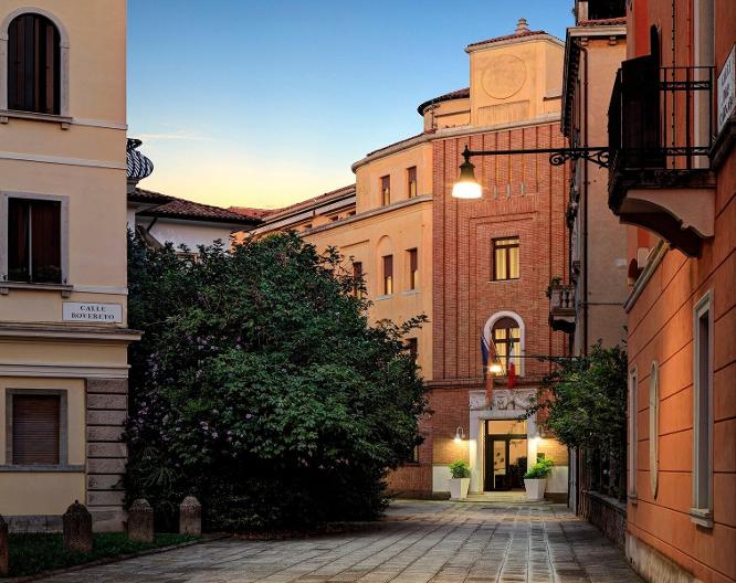 Hotel Indigo Venice - Sant'Elena - Außenansicht