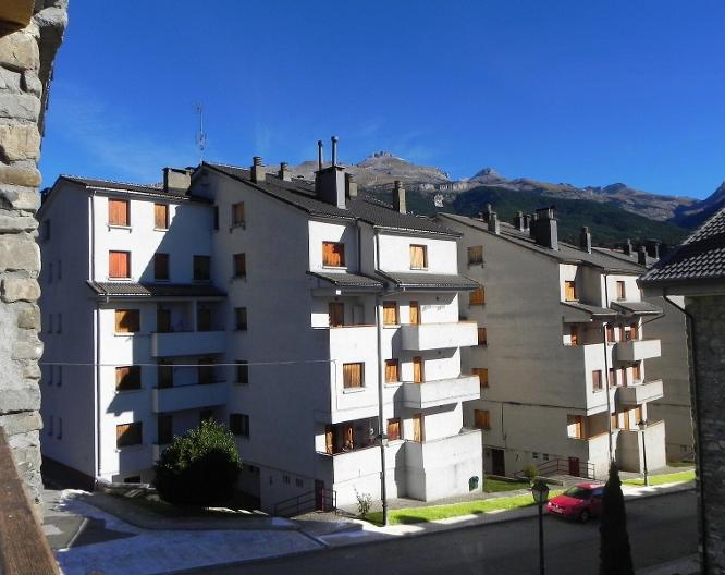 Apartamentos Villanua 3000 - Außenansicht