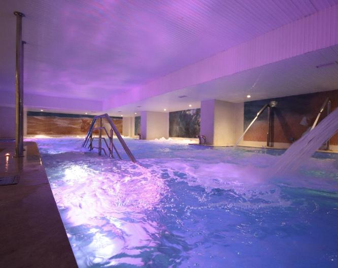 New Hotel - Pool