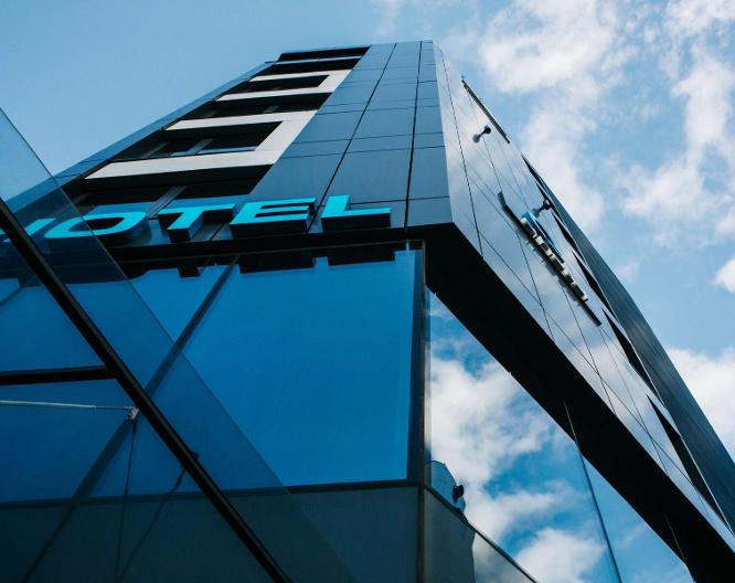 Q Hotel Plus Wroclaw - Außenansicht